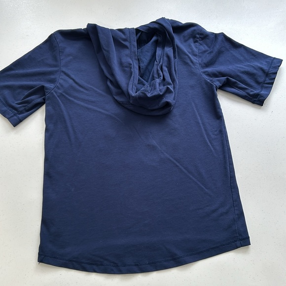 The Nike Tee Athletic Cut Dri Fit Kids Hoodie Shirt Blue Size Medium - Picture 5 of 6